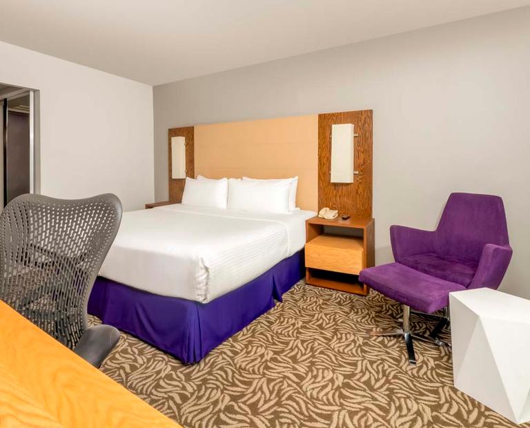 SUPERIOR KING Krystal Urban® Monterrey San Jeronimo SUPERIOR KING Krystal Urban® Monterrey San Jeronimo